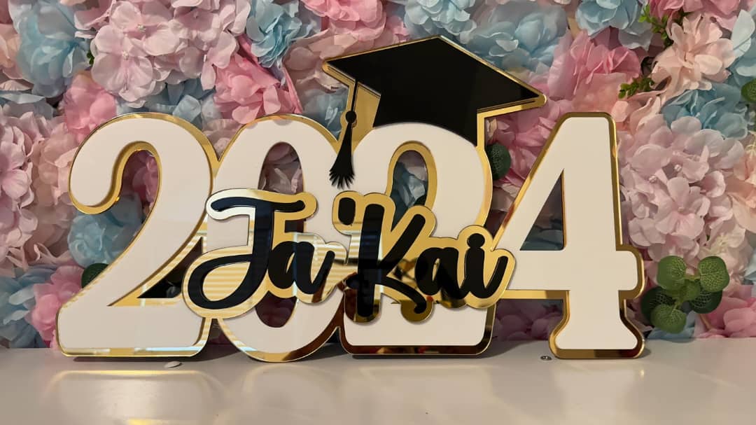 Grad signs for your loved one